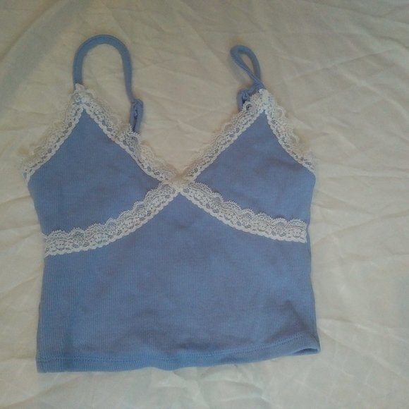 Garage Lace Crop Top - Picture 2 of 3